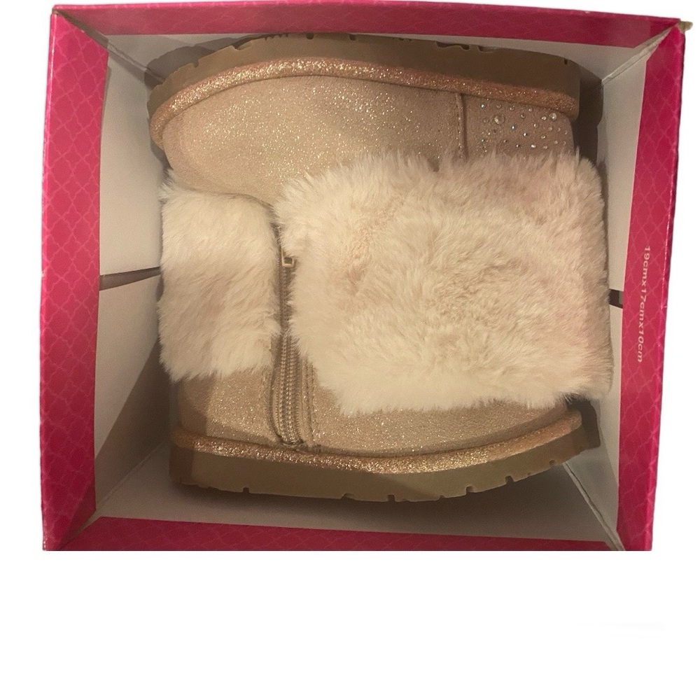 Girls fux fur glittery boots size 7C